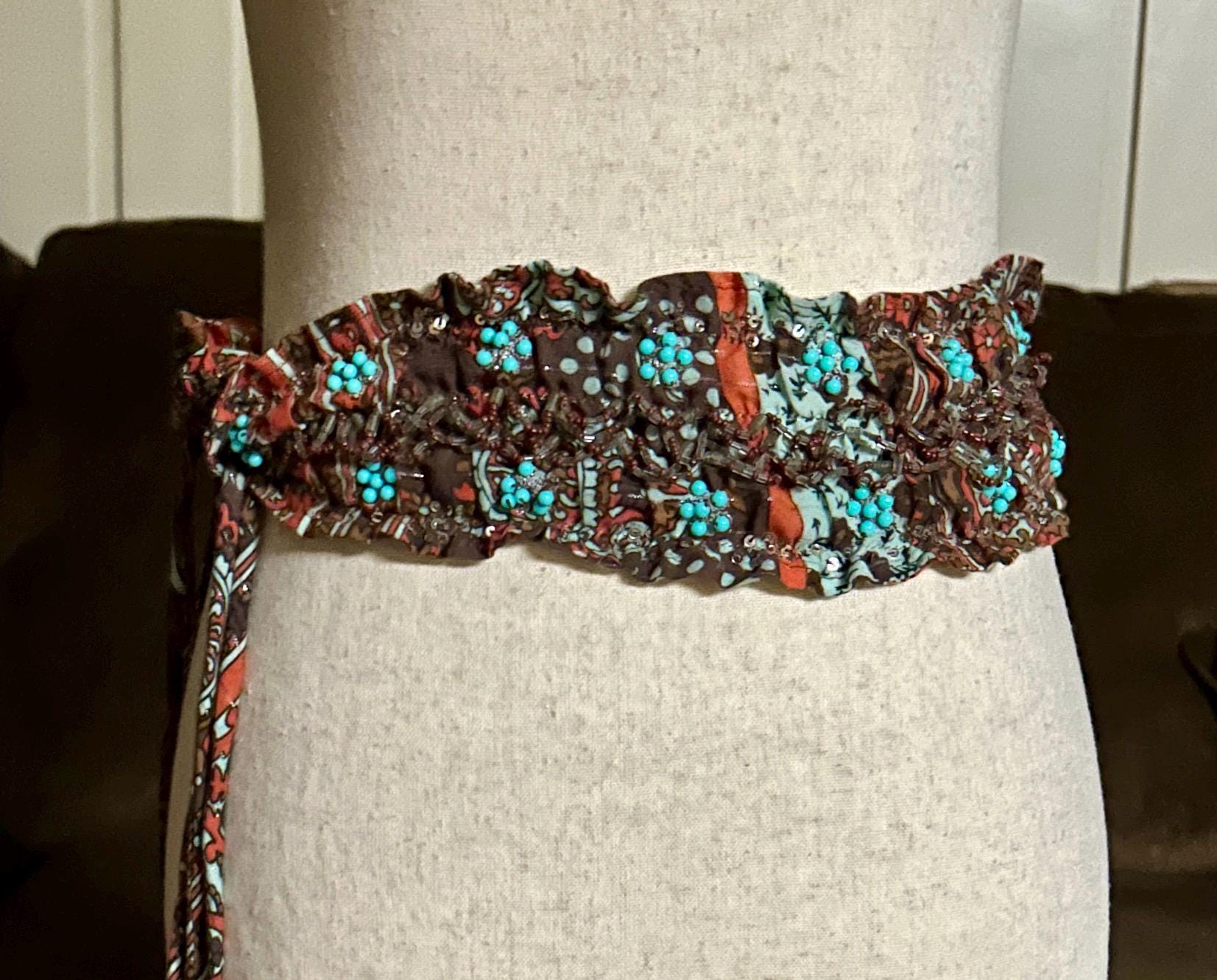 Tri-costal • Brown/beige/blue Turquoise Beaded • Floral  display picture 2