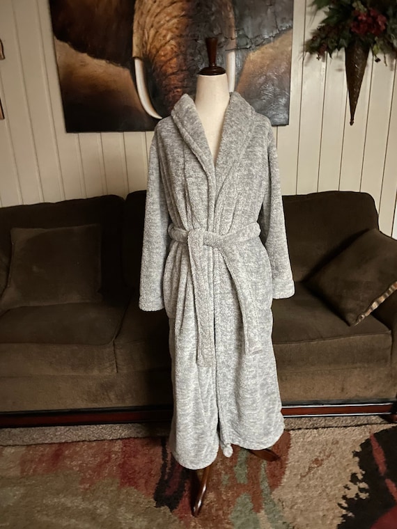Ambrielle Grey Size Small Plush Bath Robe
