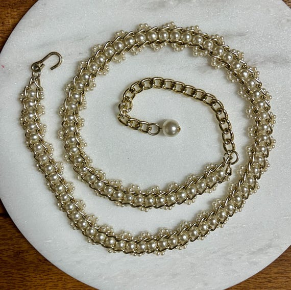Vintage 80s Faux Pearl Cluster Net Belt Gold Tone Chain womens statement belt Vintage Gold Tone Multi Chain Belt Faux Pearl Dangle  main image 4