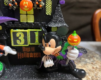 Disney Parks Halloween Countdown Calendar W/ Dracula Mickey