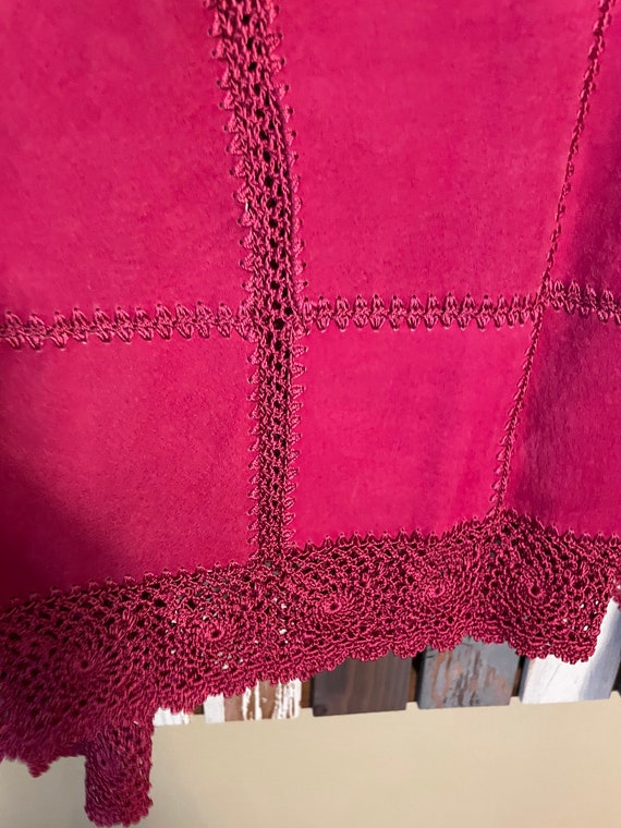 Suede Essentials • Burgundy • X-Large •  Floral •… - image 8