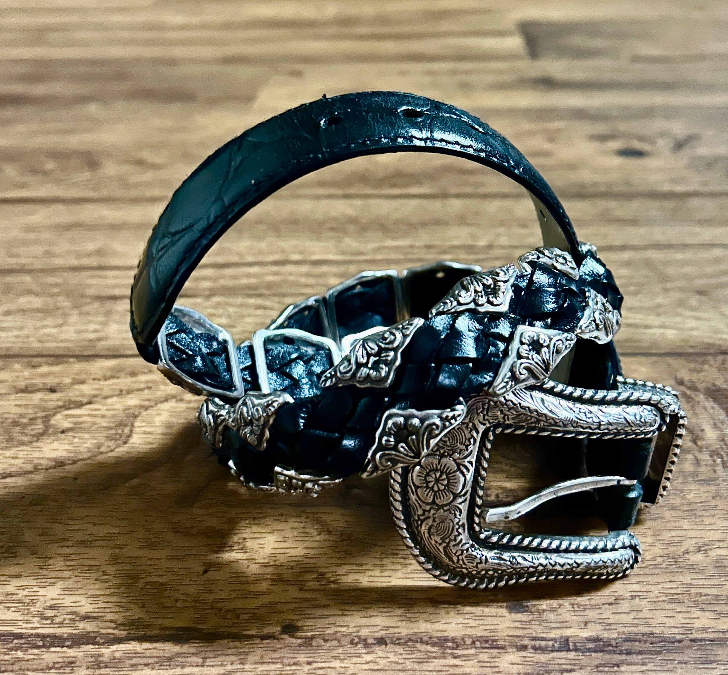 Vintage • Southwestern • Black • Leather Weave/braided • 32 