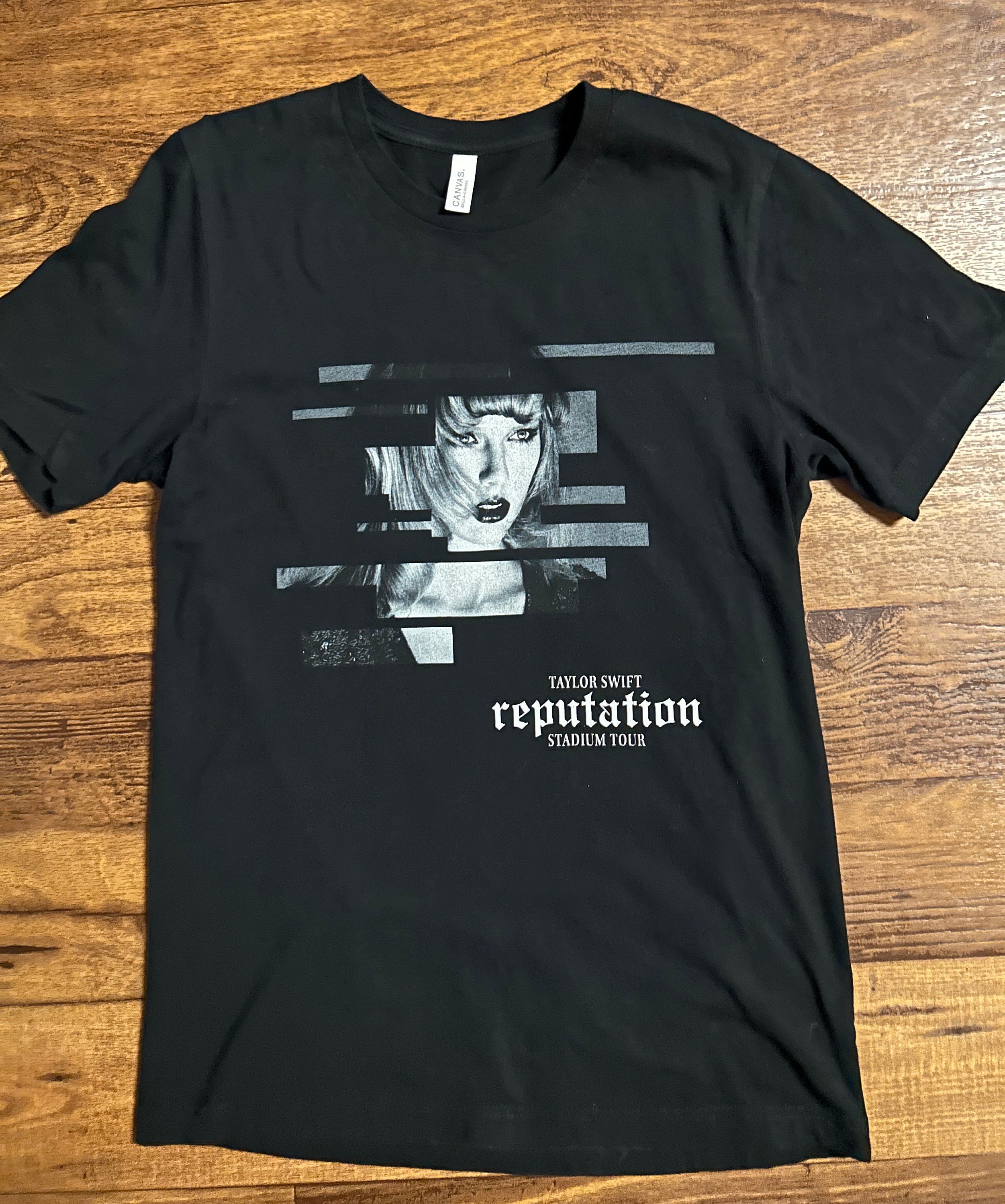 Taylor Swift • Reputation Stadium Tour • Concert Shirt