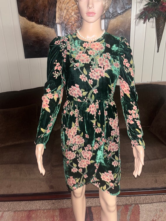 Joa emerald floral dress hot sale
