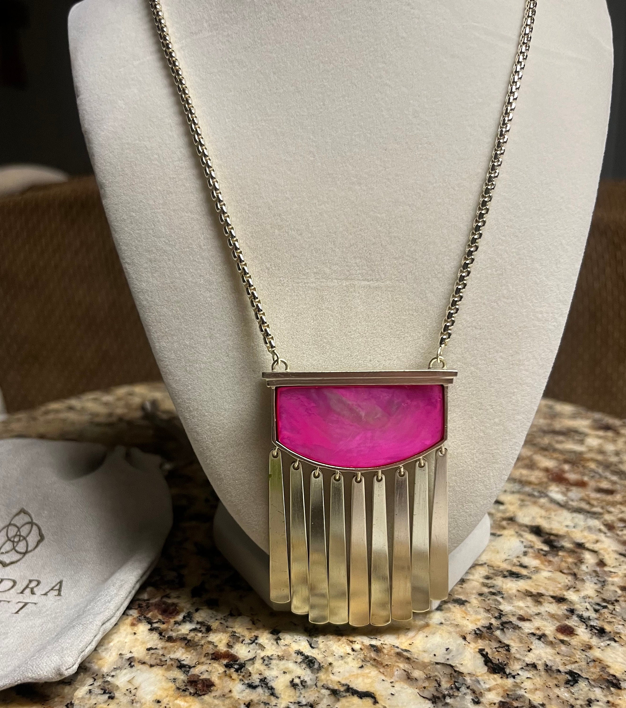 Kendra Scott Ellen Fringe Magenta Pink Pearl Stone W/ Gold