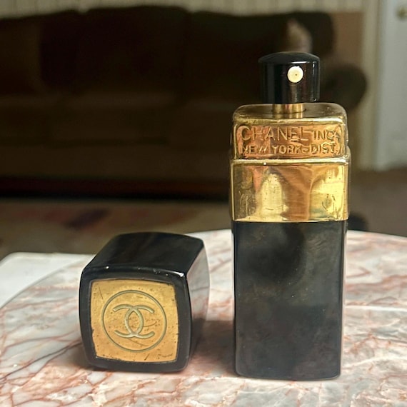 Chanel N 5 • Vintage • Rare W/ Black Bottle • Eau De Toilette (EDT