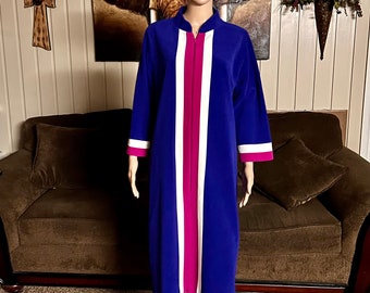 Vanity Fair~ Vintage Size Large Purple W/ Pink Striped Fleece Robe