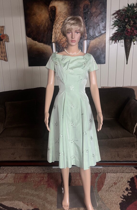 Vintage (1970's) Mint Green Cocktail Dress W/ Floral Embroideries  Size  Small - Etsy