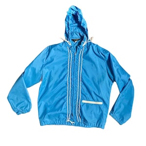Vanderbilt ~ Vintage (1970’s) ~ Blue/White ~ Unisex Medium ~ Rain/Wind/Ski/Sports/Winter/Fun/Retro/Mod ~ Hood Jacket.