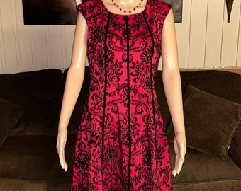 Roz & Ali • Taille 10 • Rouge/noir • Velours • Robe cachemire