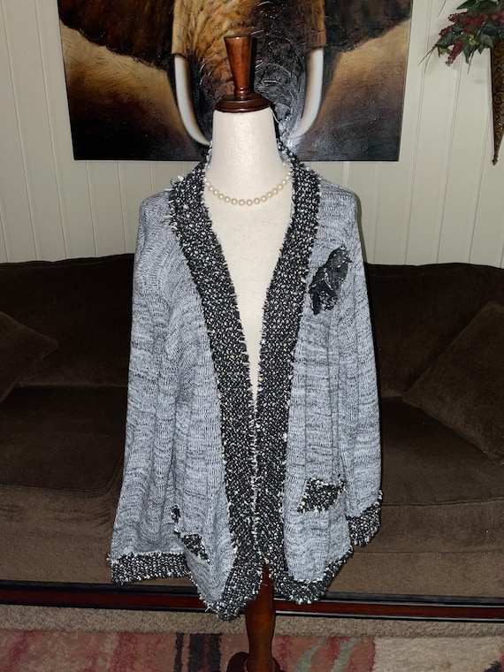 Peter Nygard~Women XL Shimmering Cardigan Sweater