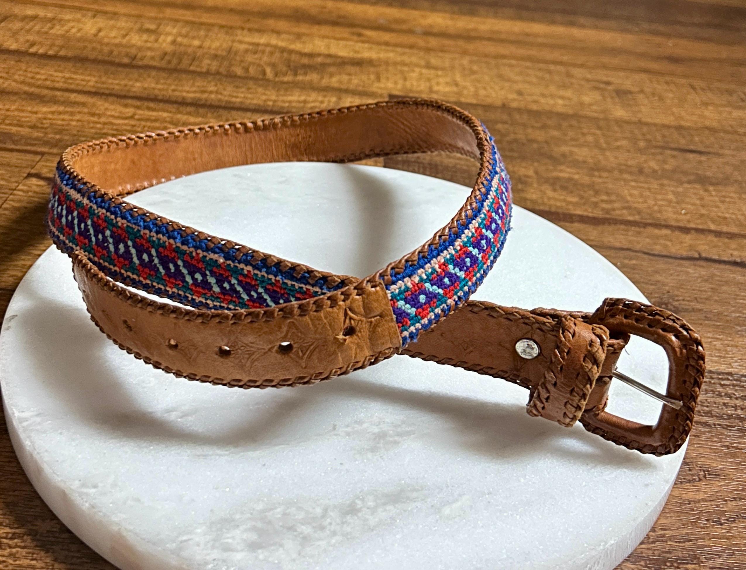 Vintage ~ Size Small (32) ~ Brown Leather W/multi-colors  display picture 2