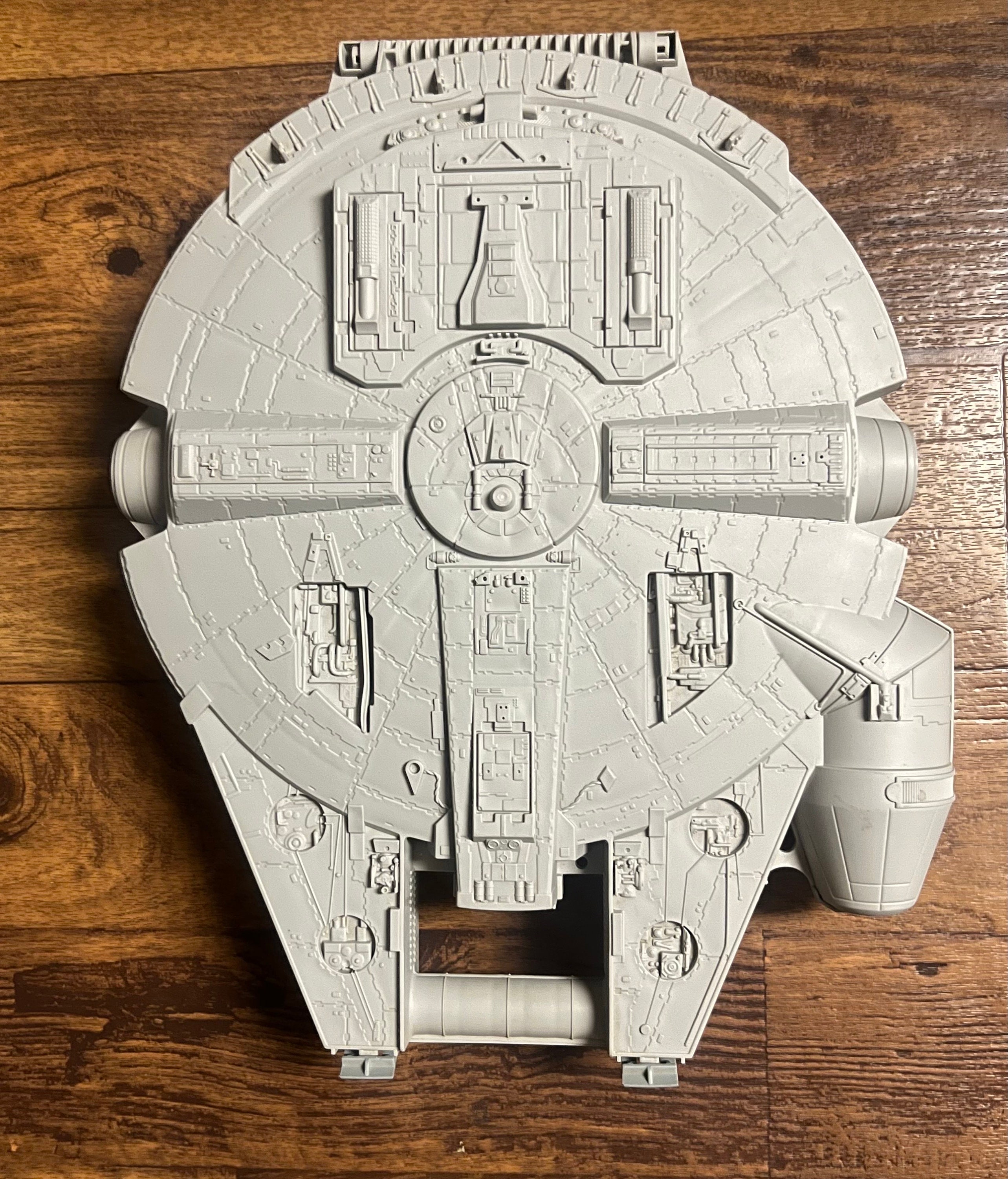 1997 • Star Wars • Millenium Falcon Action Figure • Carry Case