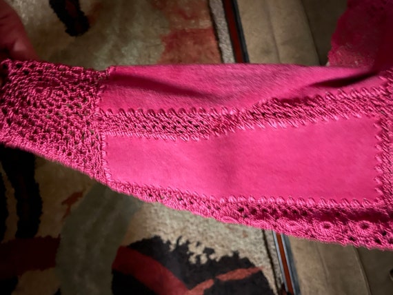 Suede Essentials • Burgundy • X-Large •  Floral •… - image 9