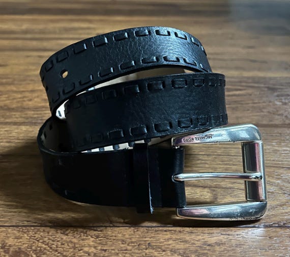 Michael Kors • Leather • Large • Men display picture 2