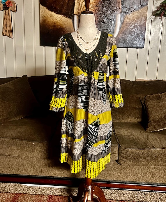 Aryeh Anthropologie “curry” Size Large Abstract Design