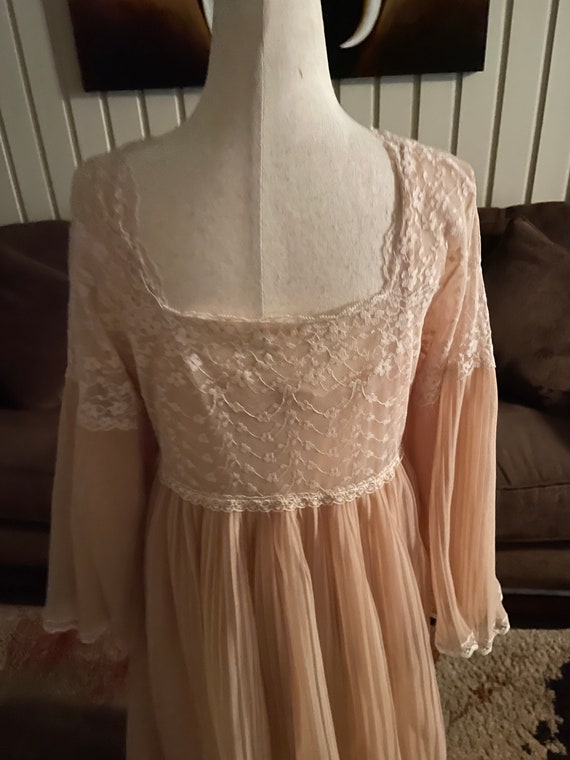 Vtg~ Intime’ Elegant Nightgown & Robe - image 9