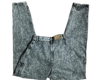 Lee ~ Vintage (1990’s) ~ Women’s Size 5 (24/31)~ Black Acid Wash Denim~ Made in USA ~ High Waisted Jeans