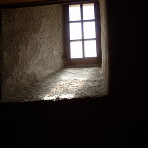 Paquete de fotos vintage melancólicas: estructuras antiguas, luces y sombras para tu academia oscura, sentimientos y proyectos de Halloween con estilo