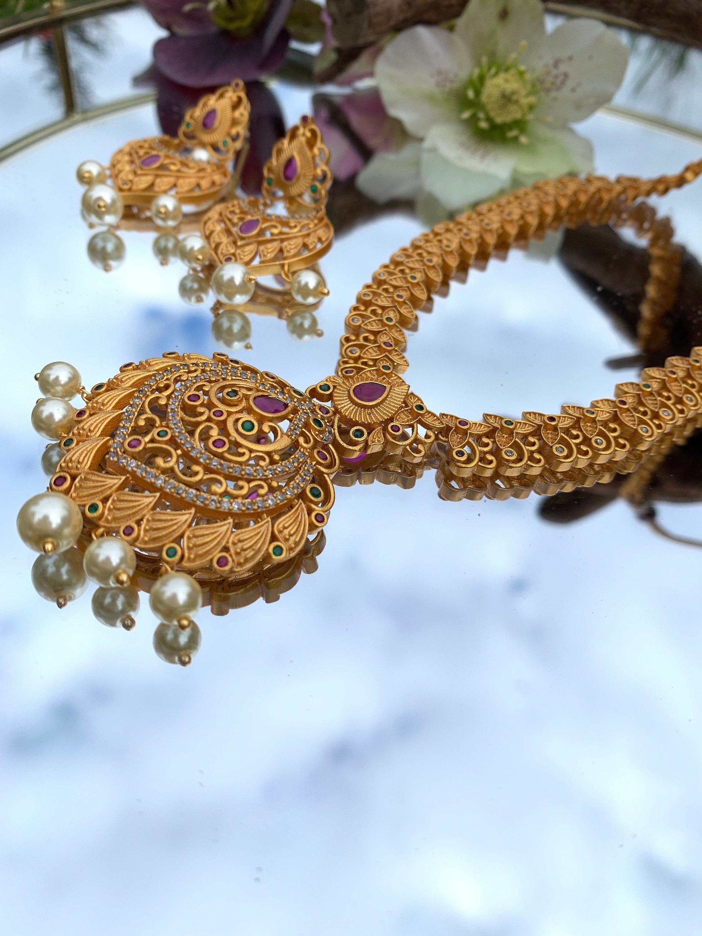 Banana, collar largo de hilo trenzado con cuentas amarillas y con banana de cerámica., image size:2250x3000