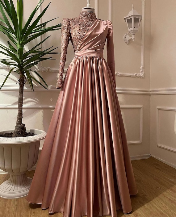 Wdress,Evening Dresses Lace V Neck Full Sleeves Crystal Long Ball Gown Prom  Formal Gowns Party/As Shown/14 (As Shown 4) : Buy Online at Best Price in  KSA - Souq is now Amazon.sa: