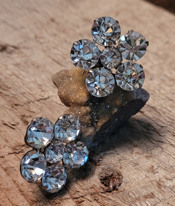 Vintage rhinestone/crystal earrings