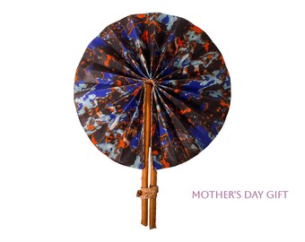 Abanico plegable africano Ankara hecho a mano con asas de cuero. Regalo para graduación, Día de la Madre, jubilación o africano.