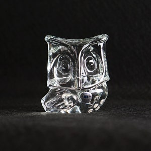 Vintage Reijmyre Kristall Crystal Owl Figurine: Swedish Glass Paperweight