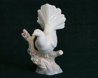 Vintage PORCEVAL Dove Figurine: Mid-Century Spanish Decor