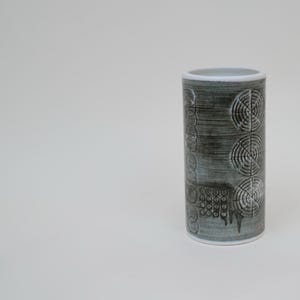 16 x 8 cm  Vintage 70s RORSTRAND SAREK L-7 Olle Alberius (1923-1993) Handpainted Flower Vasde 50s 60s Studio Pottery mcm
