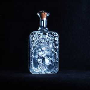 Vintage Kosta Boda Kristall Karaffe: Skandinavische Glasflasche, 1960er-80er Jahre
