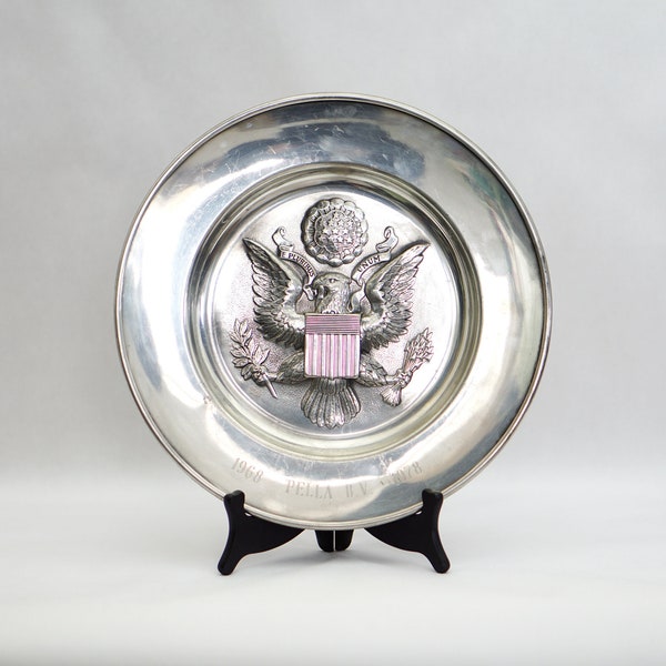 Vintage DAALDEROP Royal PEWTER Holland E Pluribus Unum Decorative Plate Wall Hanaging Dutch Metal 60s 70s Eagle USA Plaque Tile