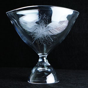 1970s Vicke Lindstrand Kosta Crystal Vase: Swedish Mid Century Modern Art