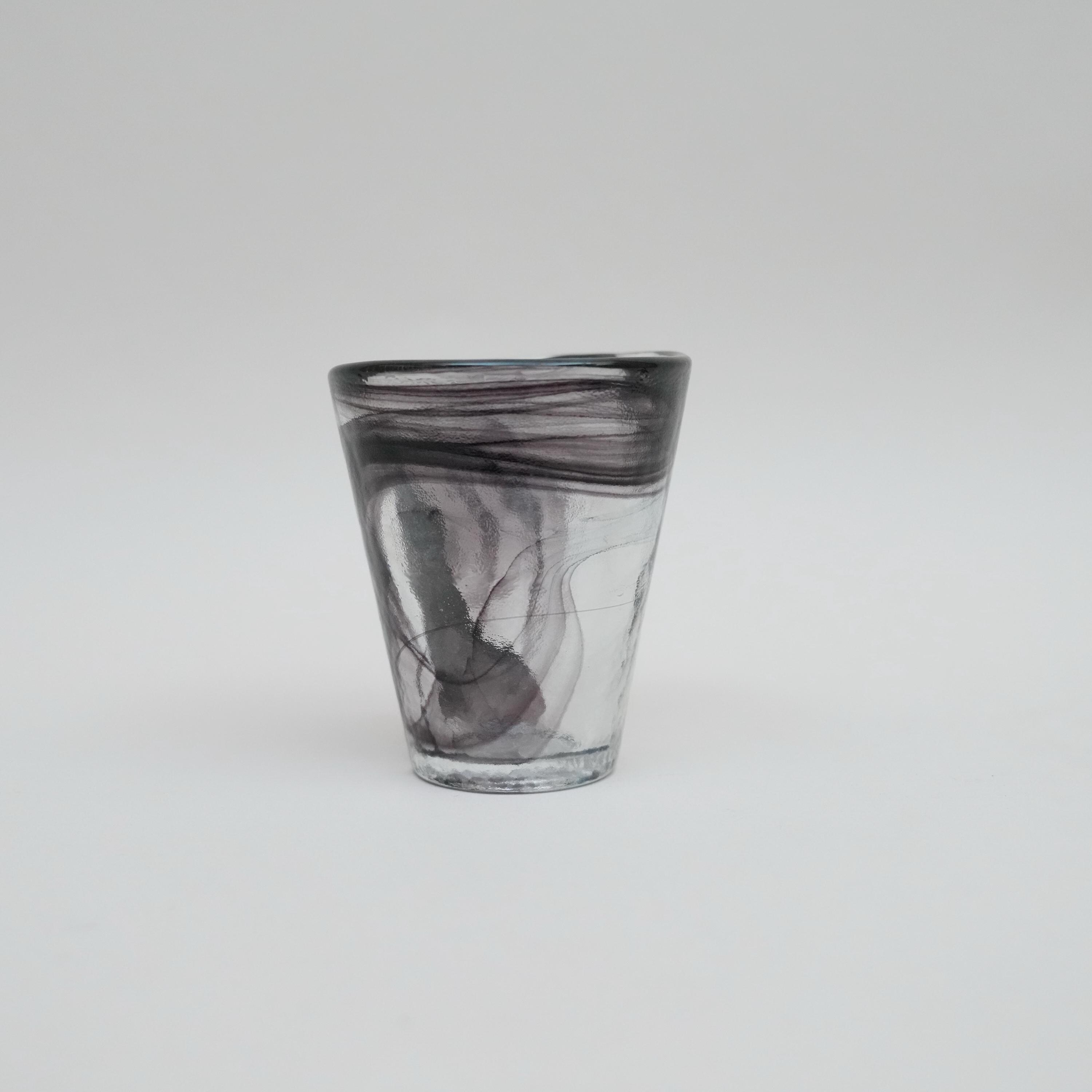 Uhv design - Etsy 日本