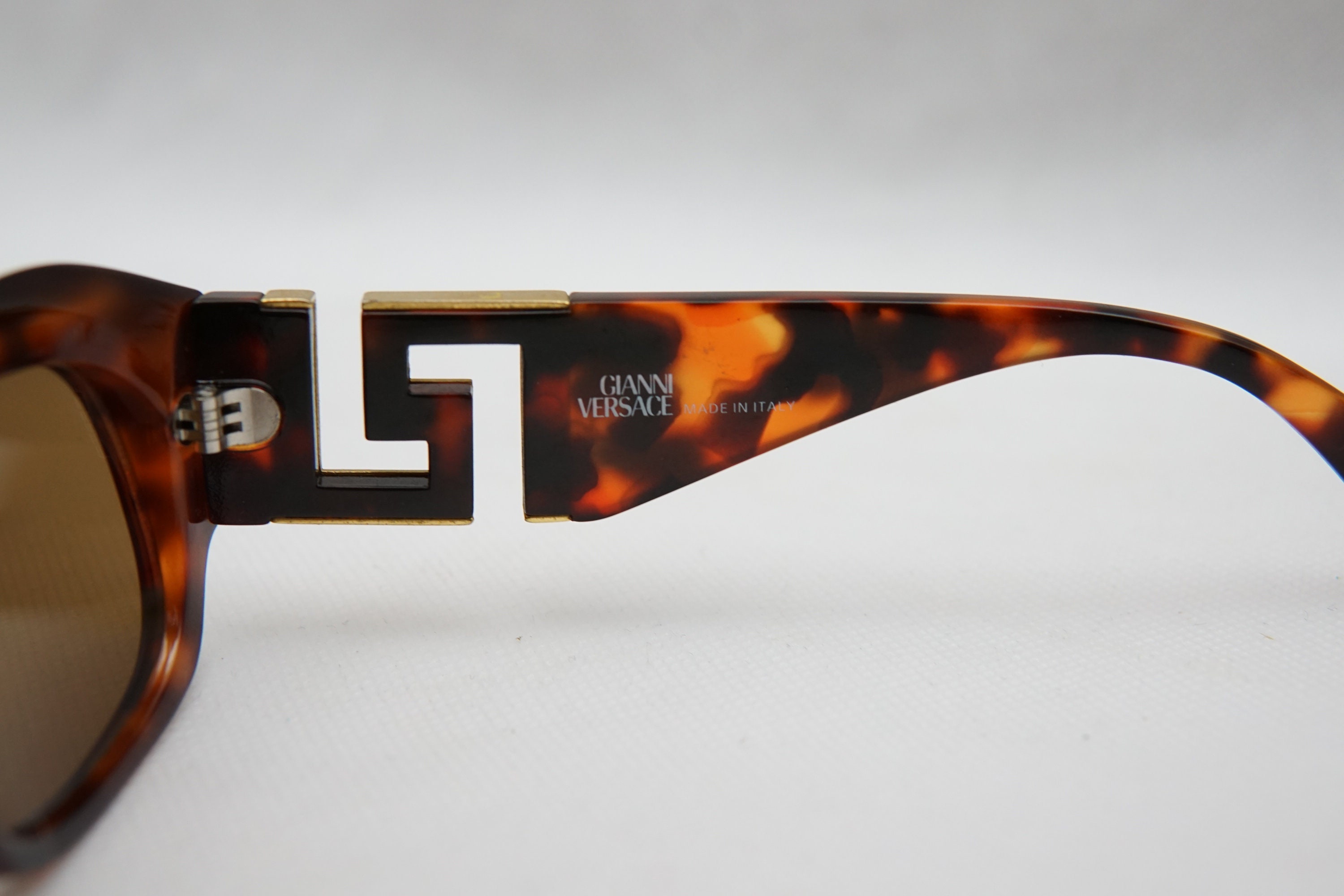 GIANNI VERSACE Mod. T75 Col. 280 Square Gold Greek Sunglasses