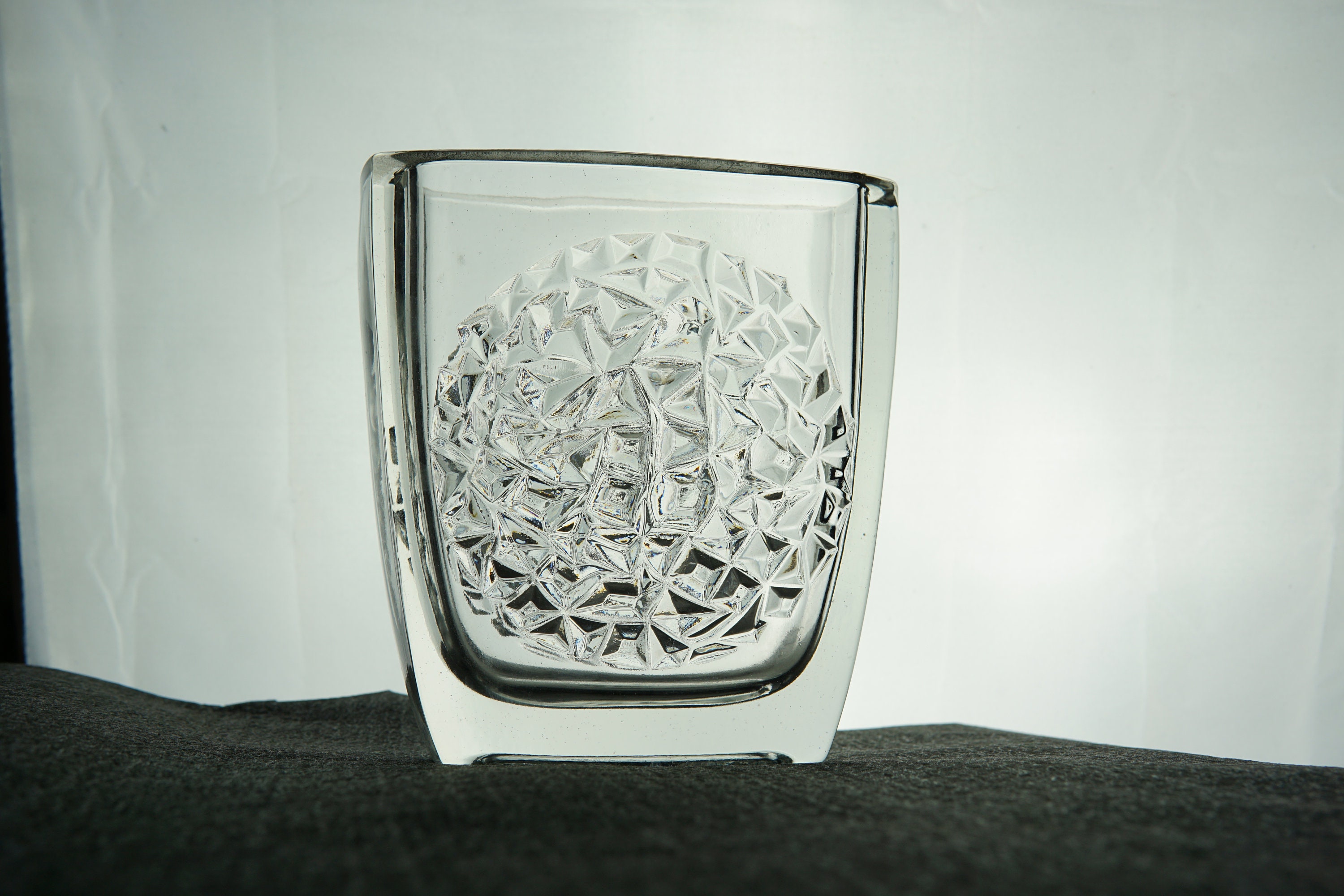 ルドルフ・ユールニクルのクリスタル花瓶：ミッドセンチュリーモダン