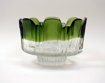 Vintage 1970s Pressed Glass Bowl: Scandinavian Mid Century Decor (16 x 21)