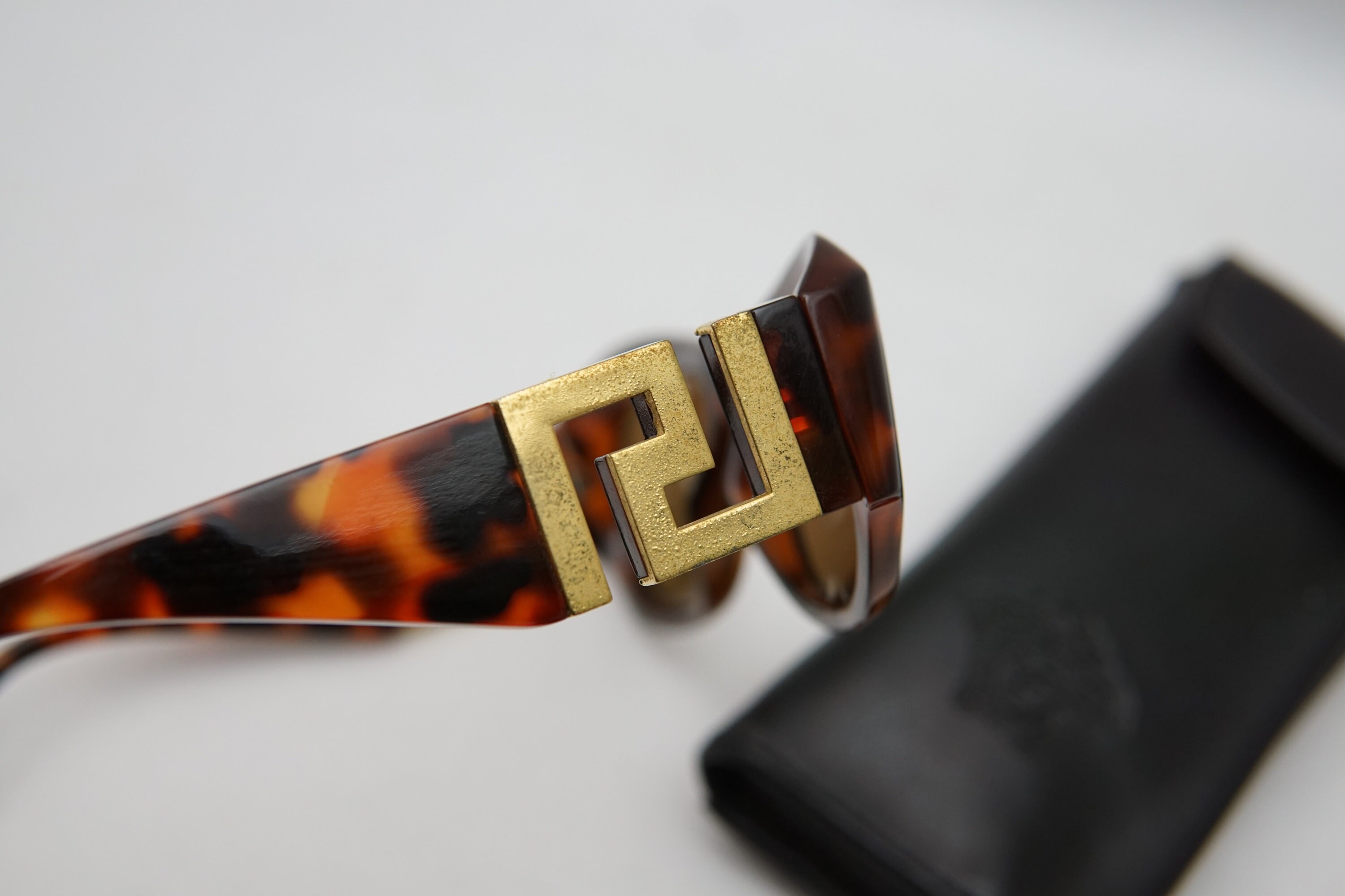 GIANNI VERSACE Mod. T75 Col. 280 Square Gold Greek  display picture 1