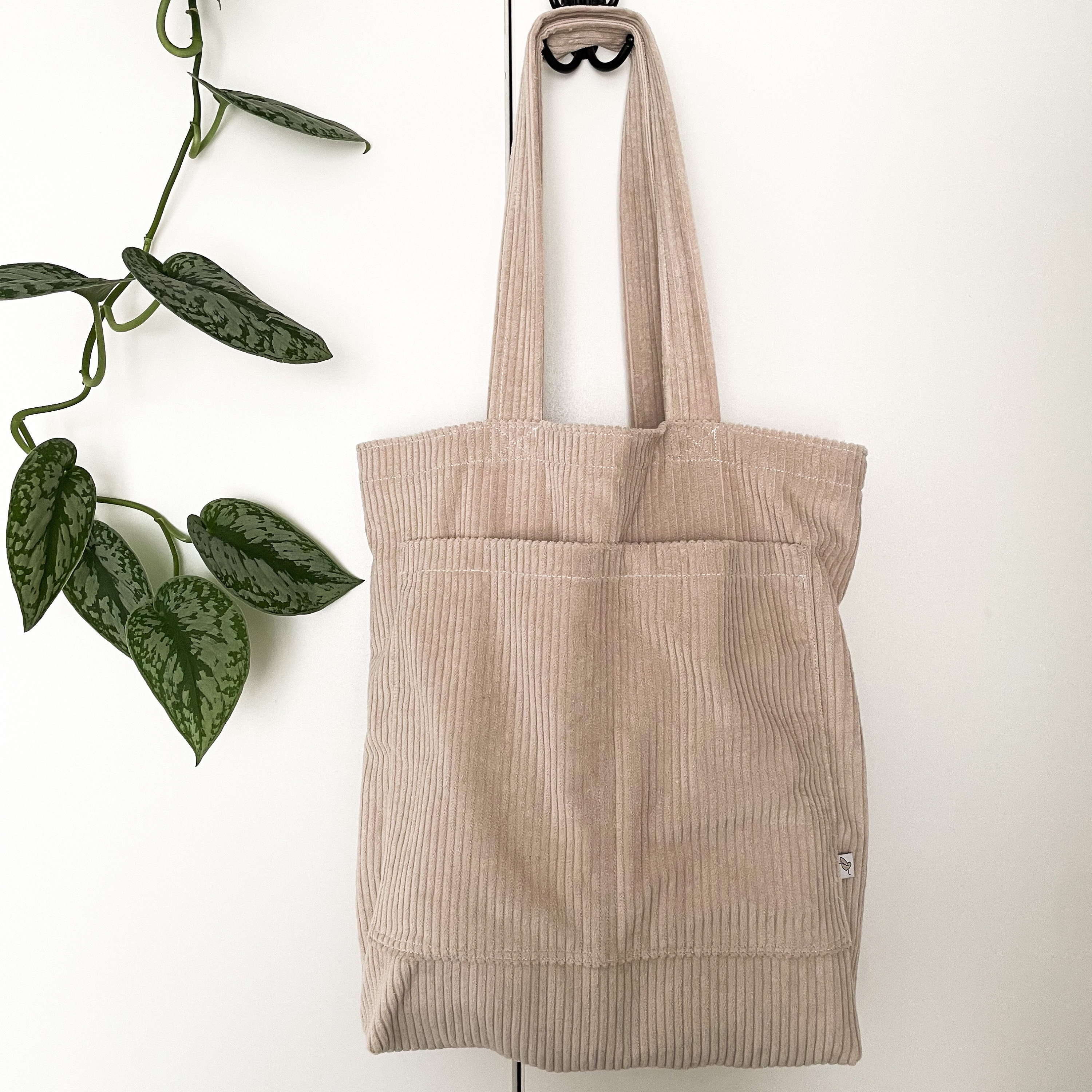 ★TOUT Y EST★ RB Corduroy Quilting Tote Bag Beige RBBGCC001 A11541_24Q4_Recycled_Tote_Bag_