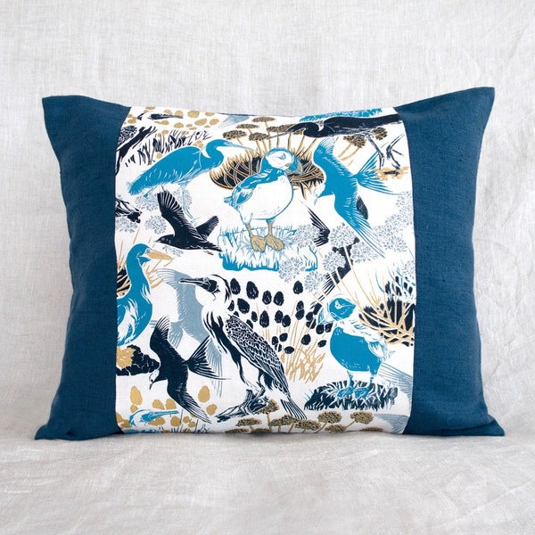 Coussin en lin lavé bleu turquoise fabriqué à la main coussin rectangle imprimé motif oiseaux mer macareux goéland décoration canapé lit
