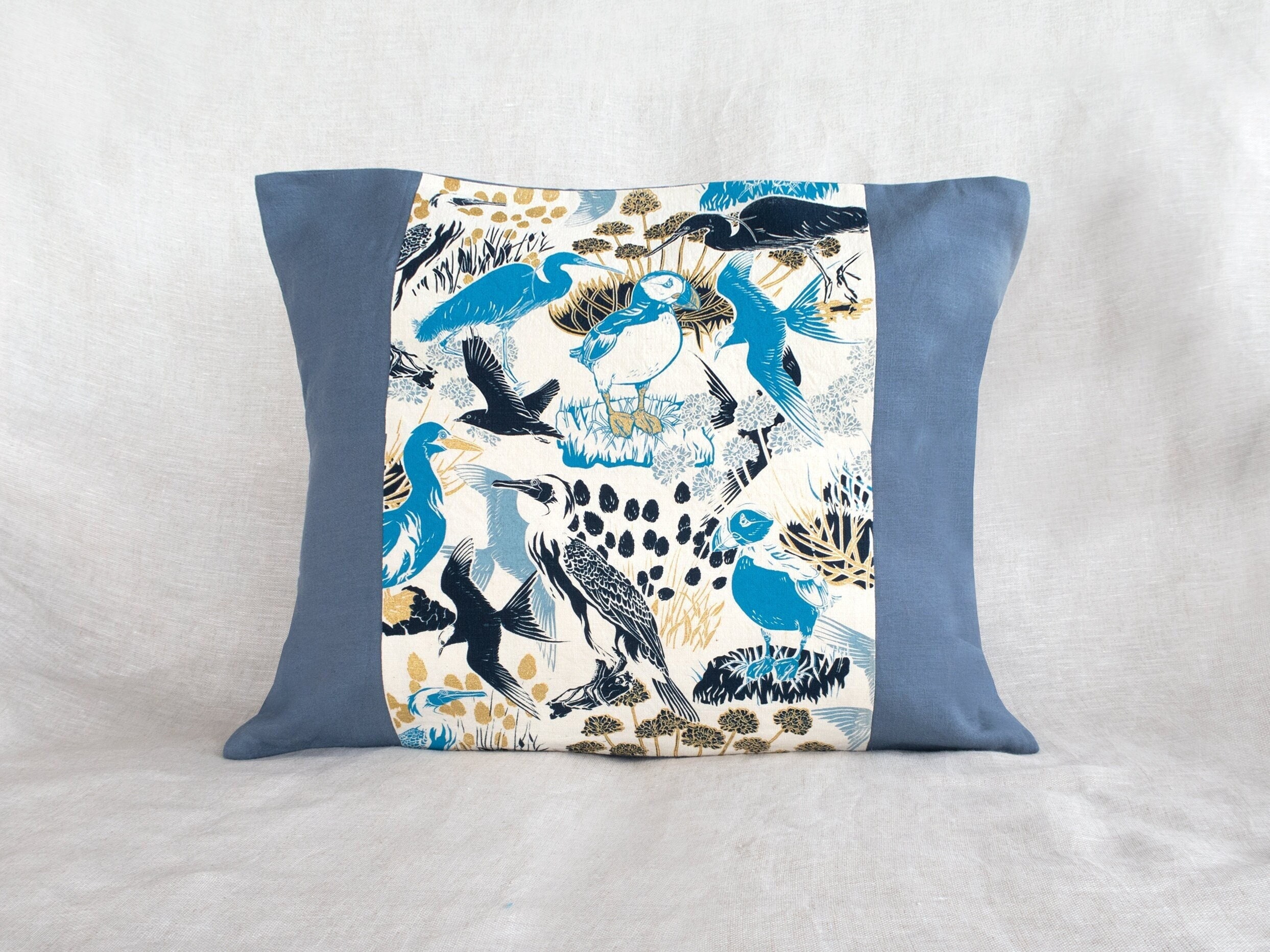 Grand Coussin Lin Lavé Bleu Clair Fait-Main Rectangle Imprimé Motif Oiseaux Marins Macareux Goéland 