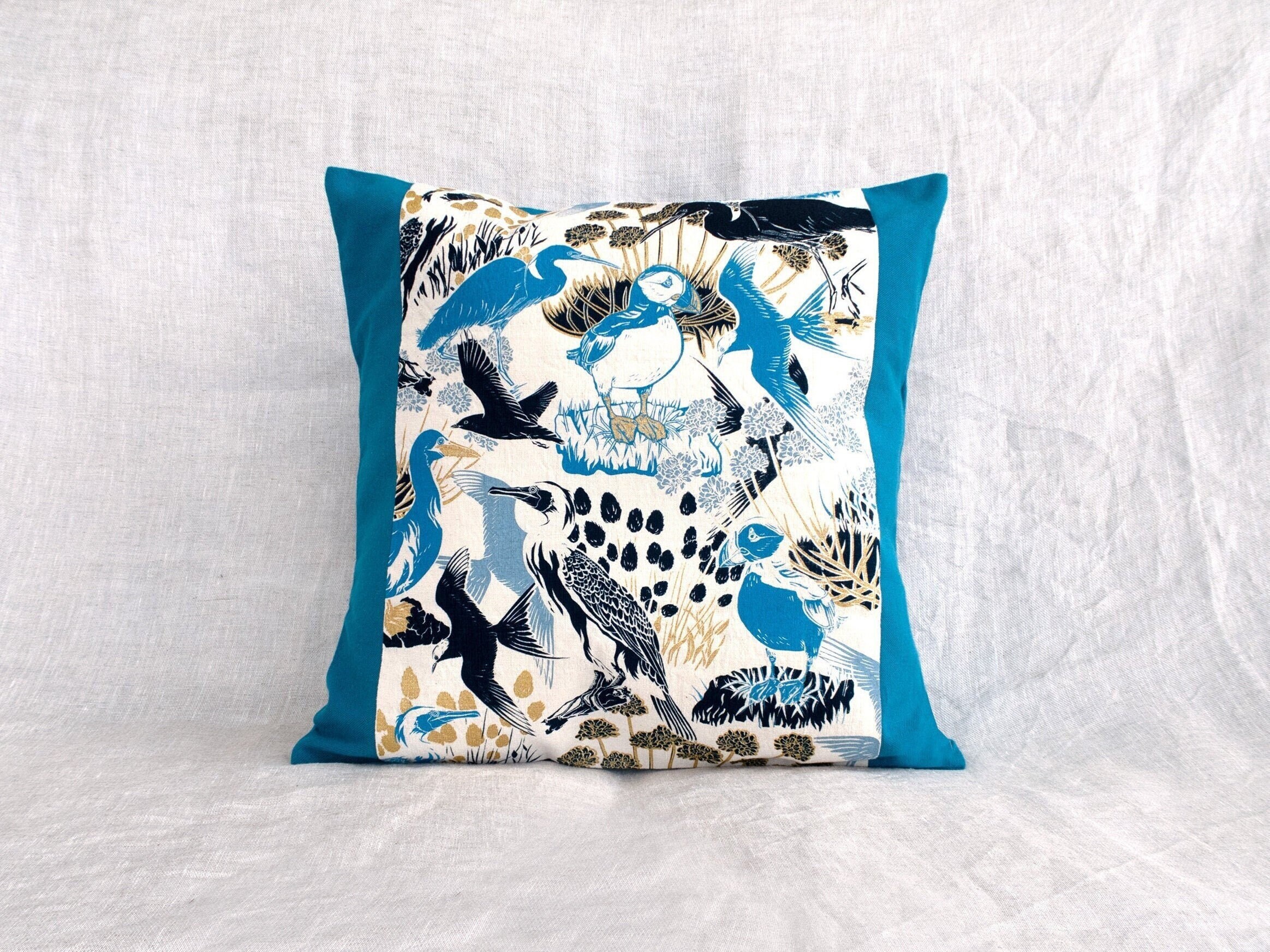 Coussin en Coton et Lin Bleu Canard, Imprimé à La Main, Coussin Carré, Motif Oiseaux Bord de Mer Mac