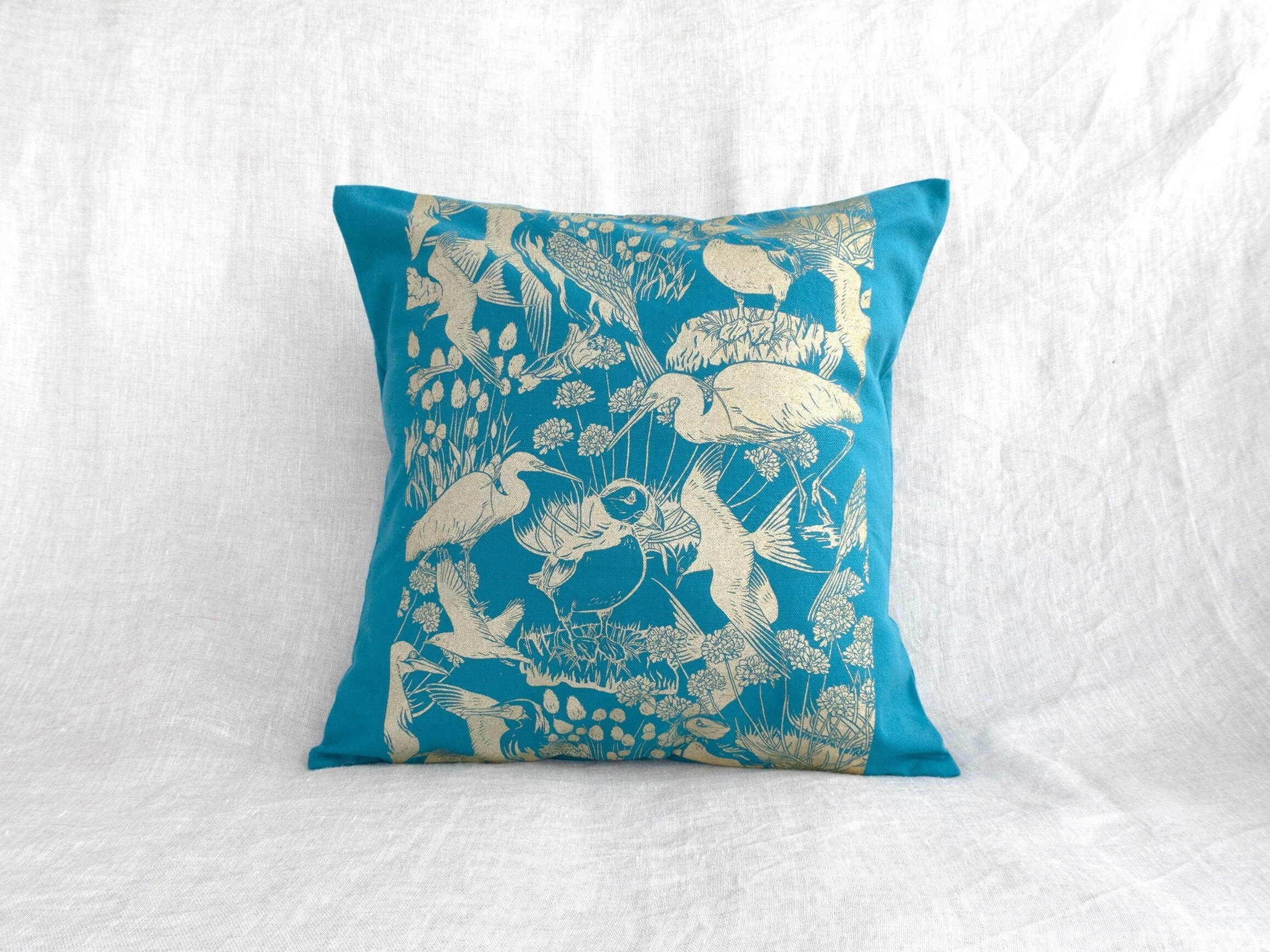 Coussin Toile Coton Bleu Canard et Doré Imprimé à La Main Coussin Carré Dessin Oiseaux Bord de Mer M