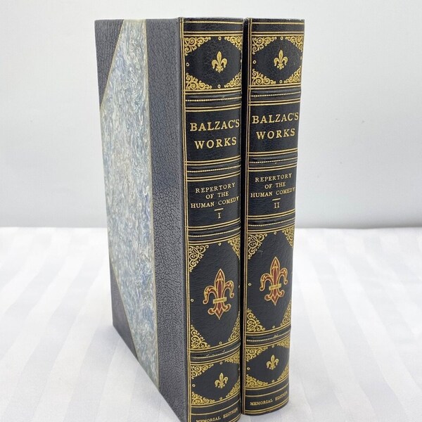 Ensemble en deux volumes reliés en cuir du Répertoire de la comédie humaine d'Honoré de Balzac - Édition commémorative - Littérature française en anglais