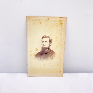 Caballero con barba Carte de Visite Foto - Tarjeta fotográfica antigua de la década de 1860 - Fotografía de la época de la Guerra Civil