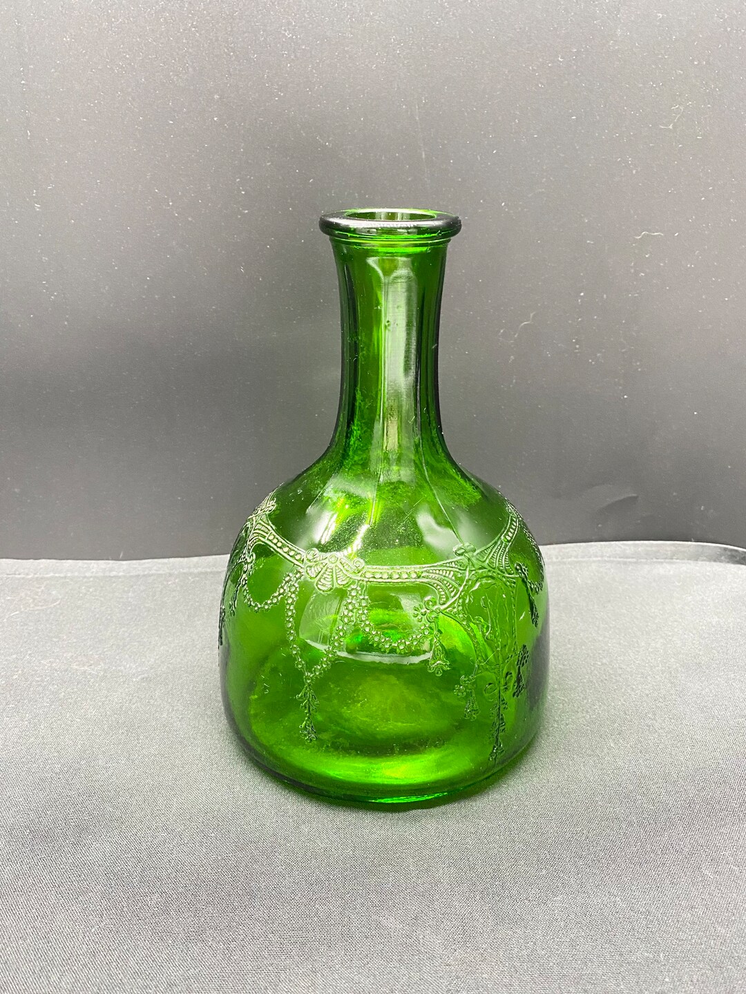 Antique White House Vinegar Bottle With Bow Motif White House Vinegar