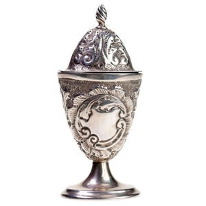 Silver repoussé salt and pepper shakers set 883-0973