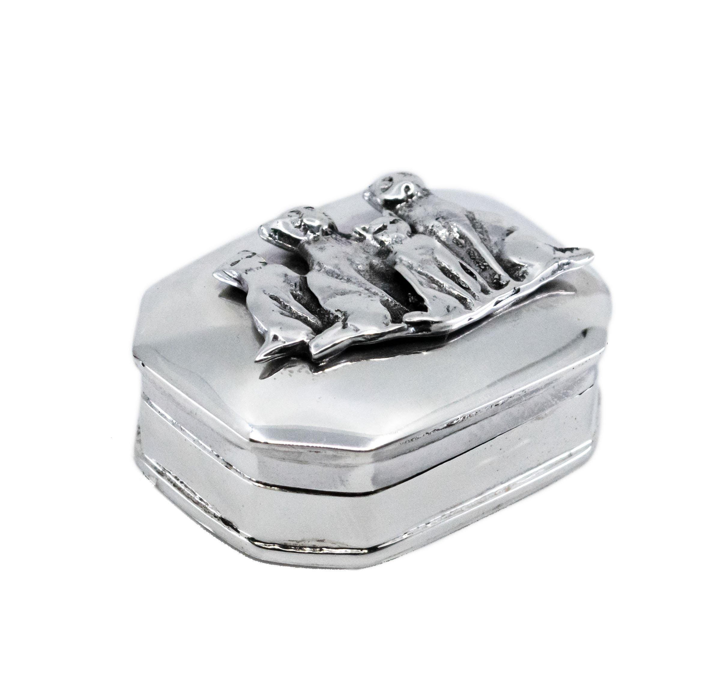 Silver figural box 11669-2844