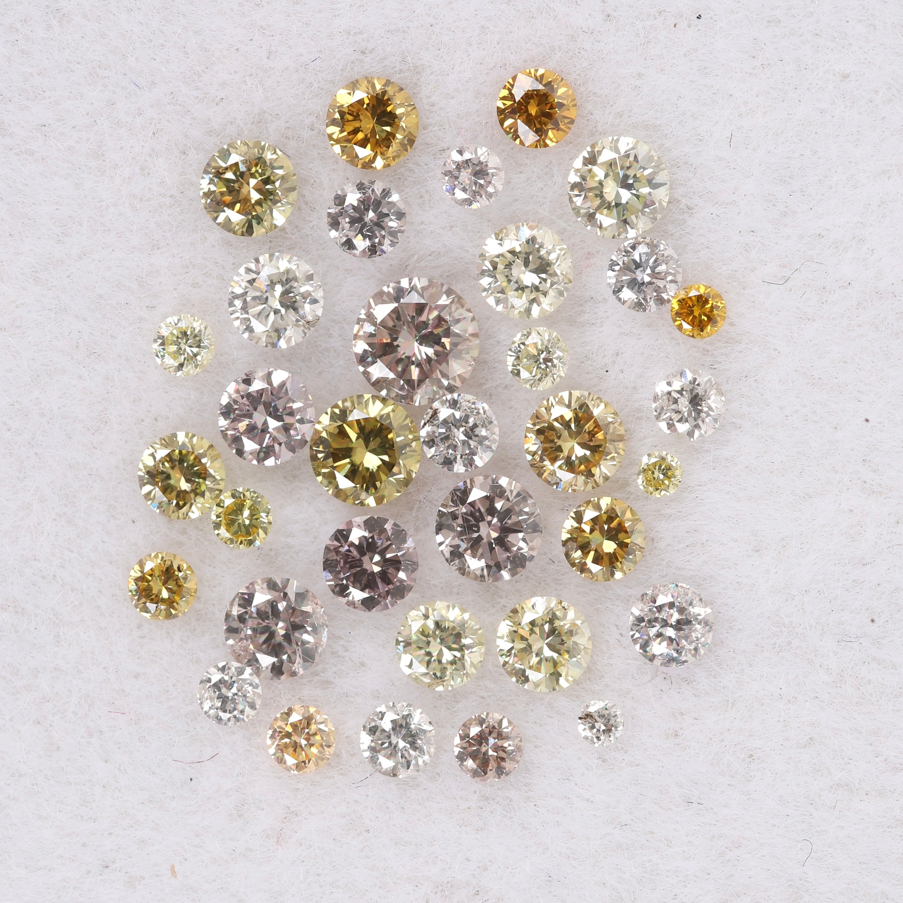 Natural Loose Diamonds Round Shape G H White Color SI1 1.80 to 2.00 MM