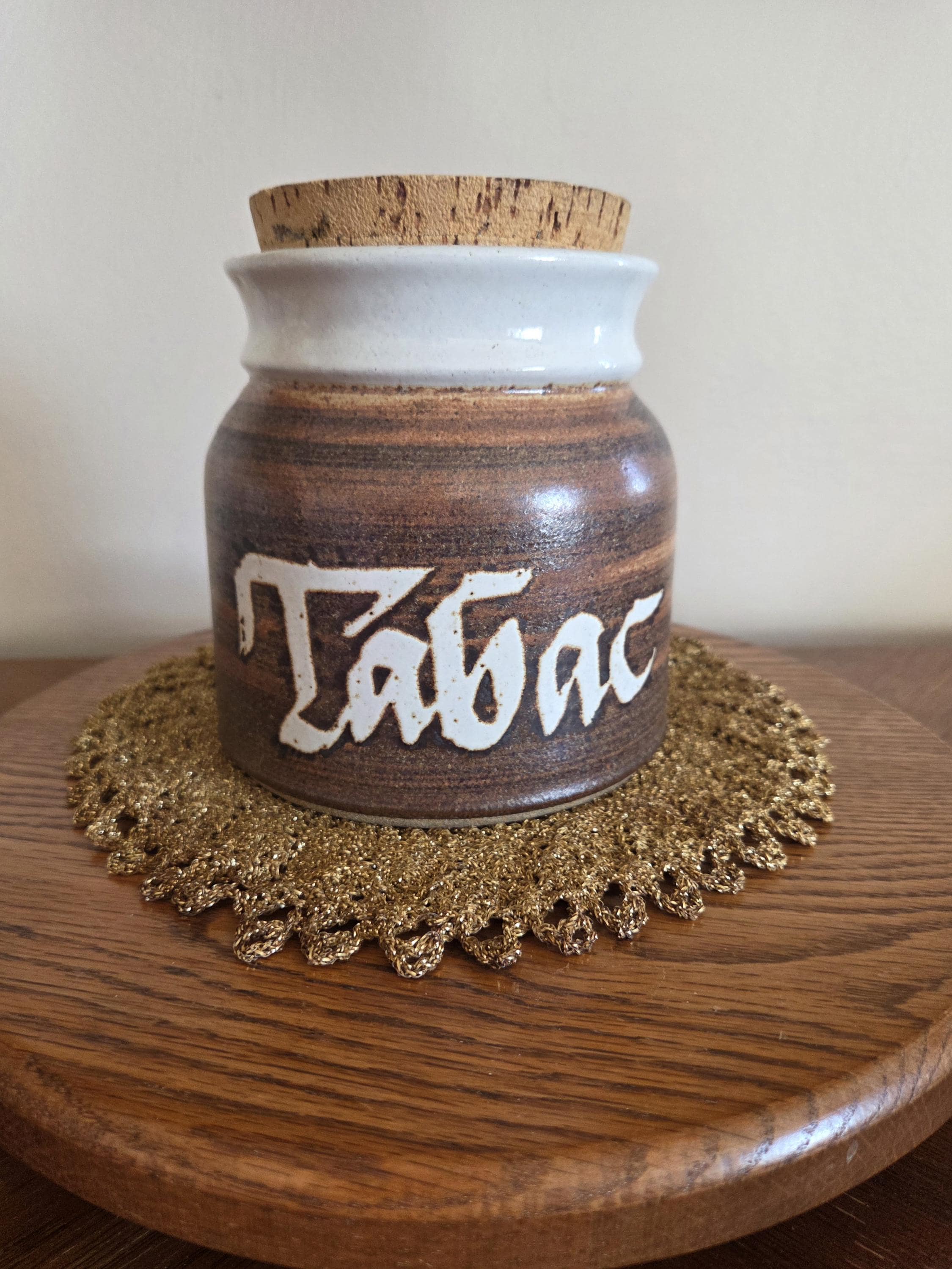 Tobacco Jar Holder